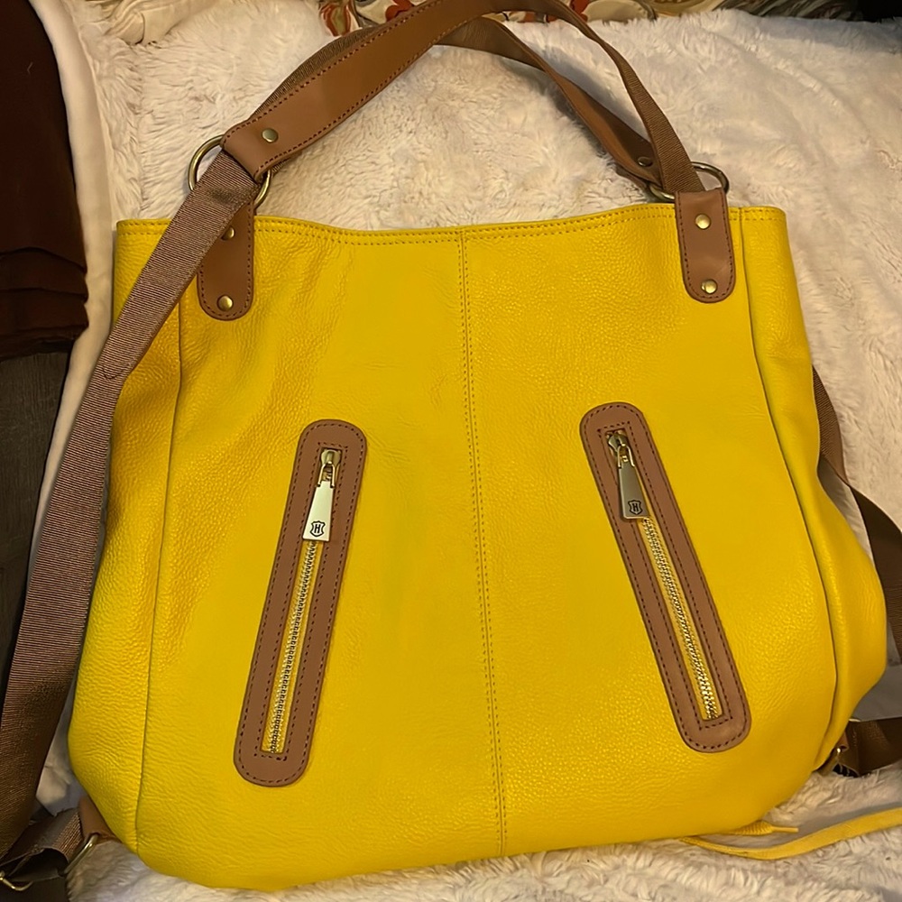 NWOT J.W. Hulme pebbled leather dandelion color Backpack/shoulder/tote Bag